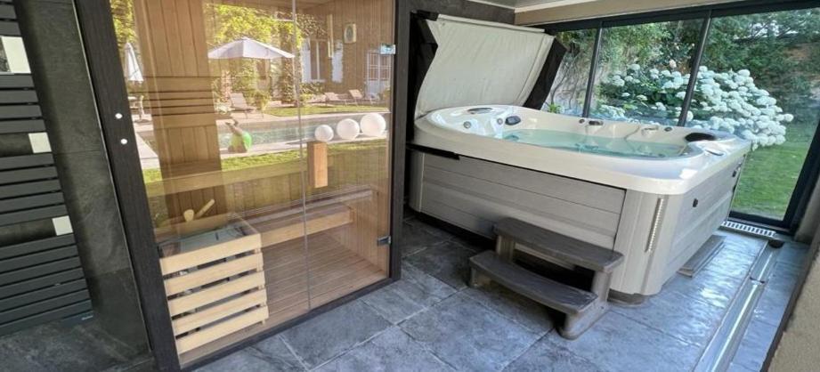 Demeure Les Aiglons, Chambres D'Hotes & Spa Fontainebleau Ngoại thất bức ảnh